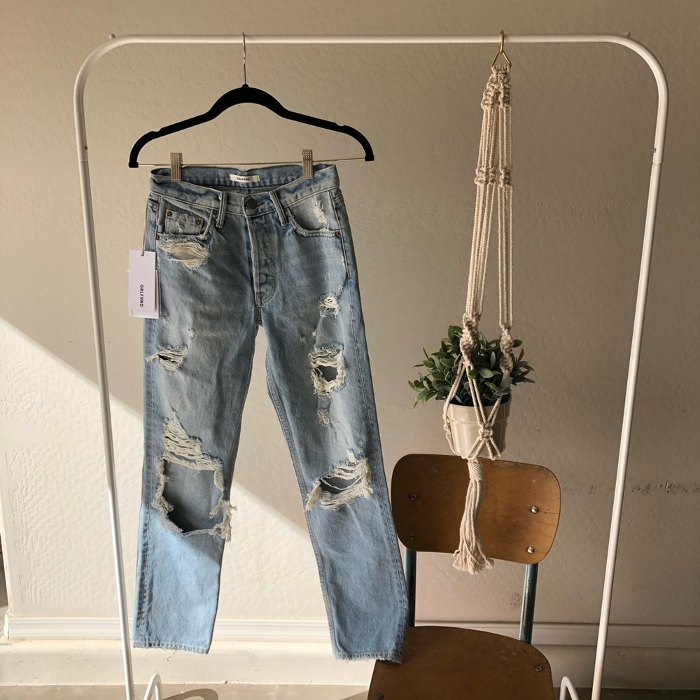 NWT Helena high rise distressed denim jean